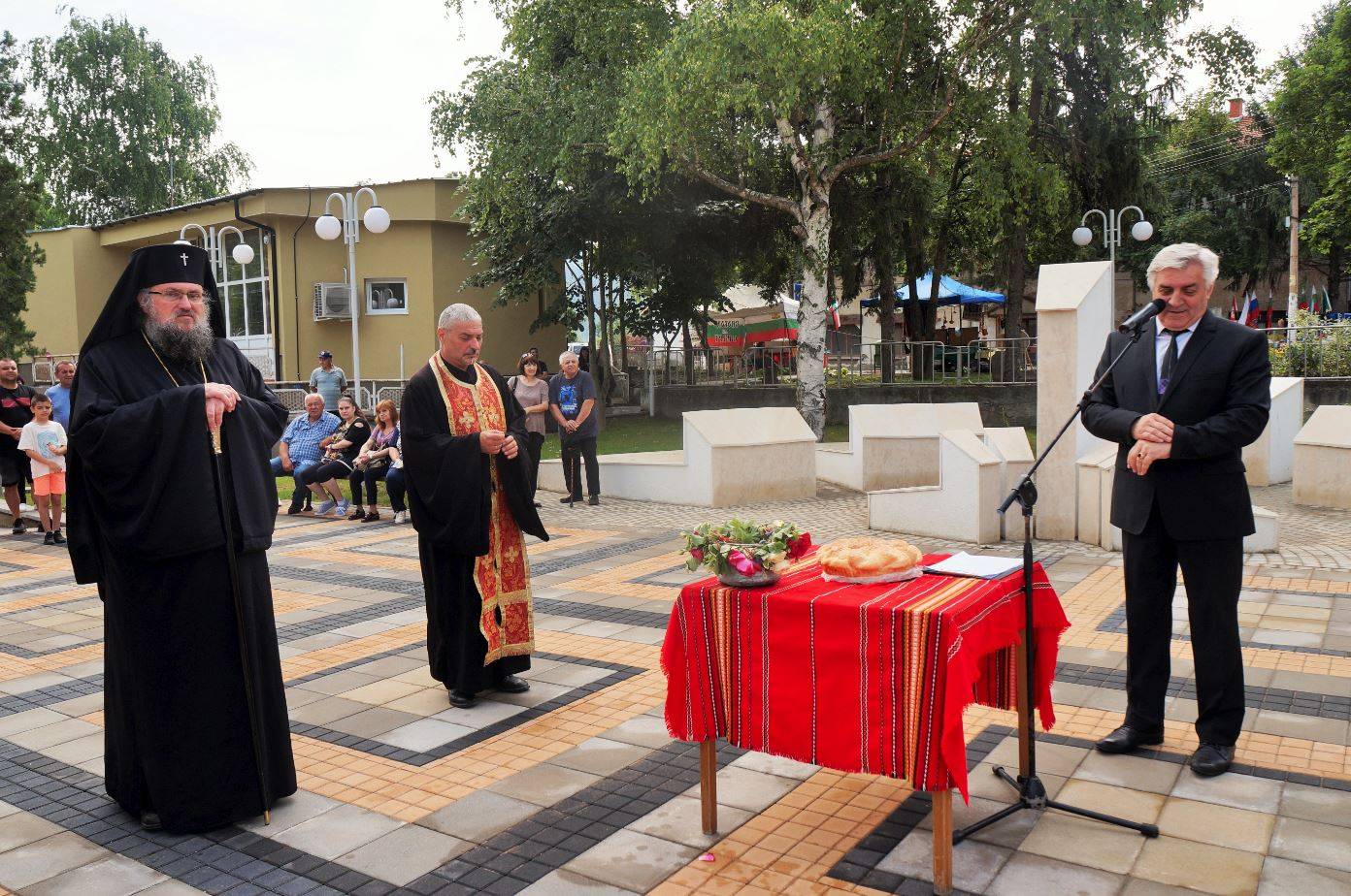  Митрополит Григорий и инж. Иван Аспарухов 